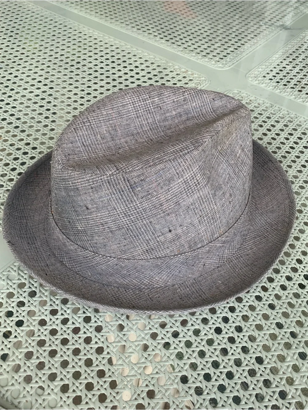 Vintage 50s 60s Men's Grey Fedora Hat with Red Feather Accent Large
